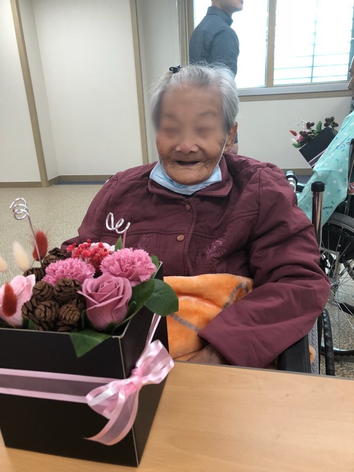 325f4b8d7d2dd12b2a4e1d1344ef68ae_1525329