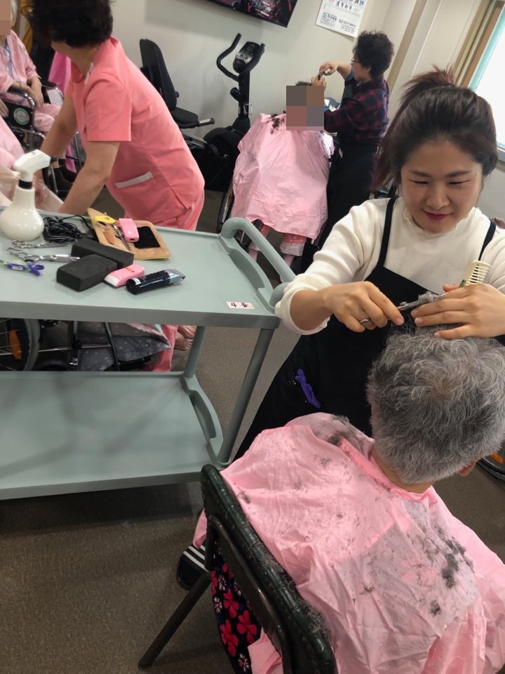 168a34ea1e0308351acf18fa73a015f8_1547106