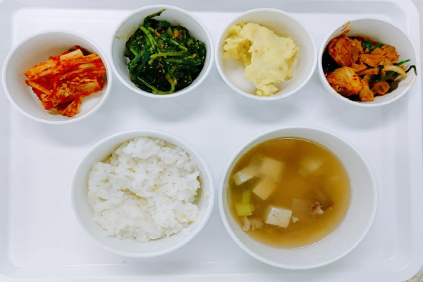 cca661358fba77a0b3c85edaaa0bd6c9_1587022