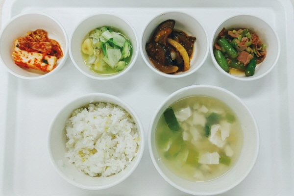 ccc70d2cdd4349b2f42b9db9da36d8c9_1590991