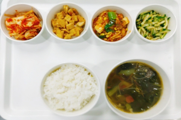 0cb28aaddd76317de9610ce27d4426d5_1601972