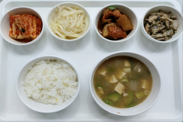 1e6ecec1d398102cd431ce153335b73b_1618972