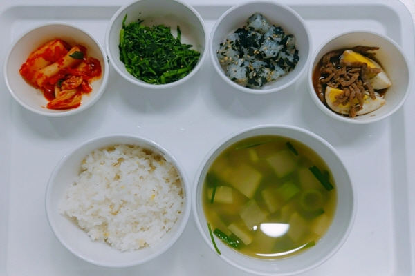 ebef1e115792fac2107400617fe94770_1617949