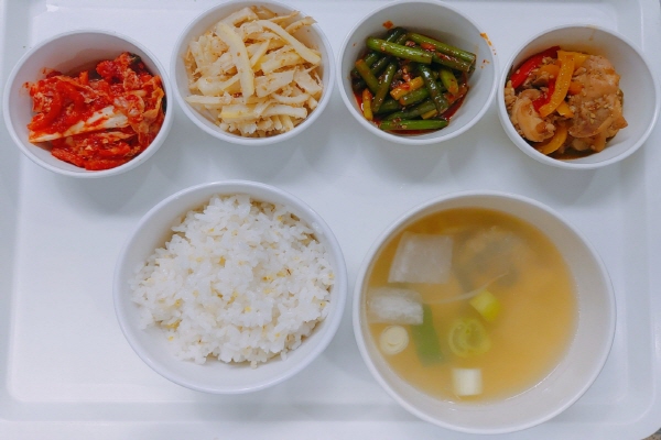 4d983a05d32d989a3b98d85c3d46443c_1635235