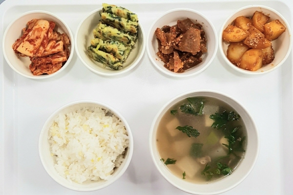 abc12e15b5b53957eaa75e6f8aa9f85e_1634111