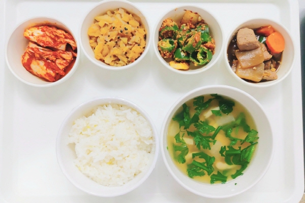 abc12e15b5b53957eaa75e6f8aa9f85e_1634111