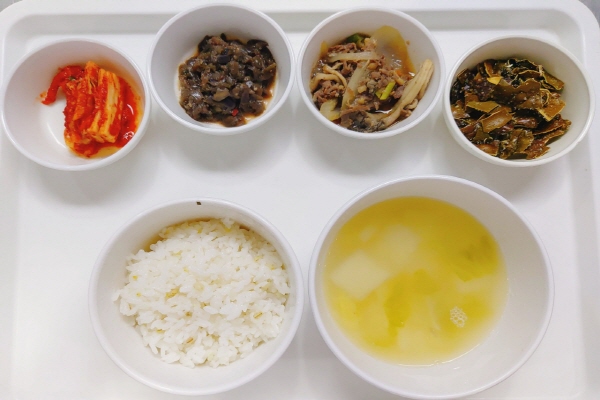 abc12e15b5b53957eaa75e6f8aa9f85e_1634111