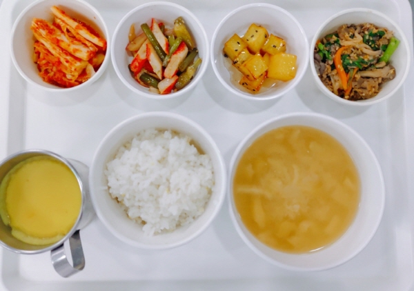 1cdd4e5bf910e57431d12b3b12a114b1_1651564