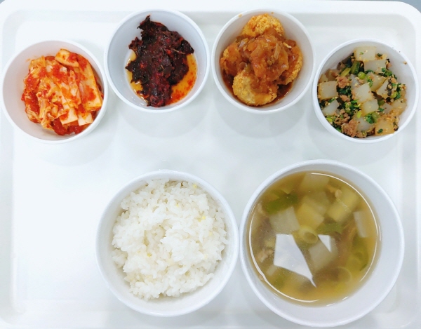 f0299a9bf4bf7fa7a787b8aabaf0d398_1655100