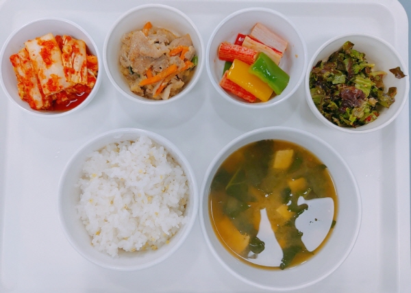 f0299a9bf4bf7fa7a787b8aabaf0d398_1655108