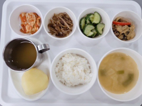 8ece8a3935e5f6d299b7108d2f63a786_1684398