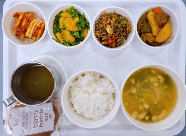 87f8e8189b24763742449e96b5b3176c_1686644