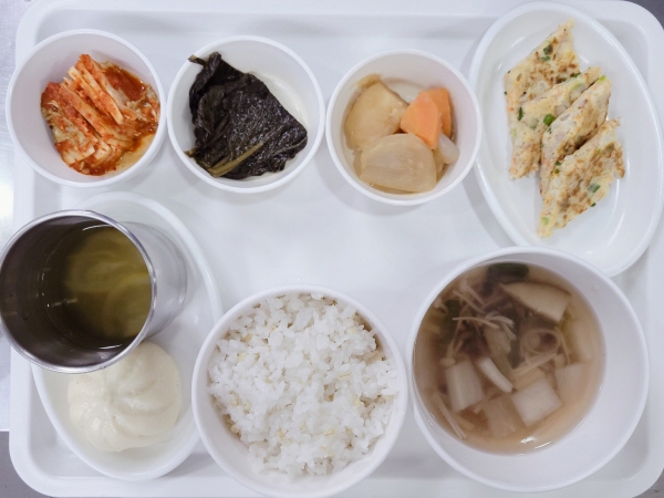 894b23c4b22f47f813a26f3ae965619b_1688457