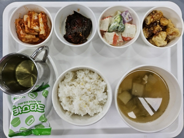 1430a57612dc9135f51c040cd5d6bbfb_1696997