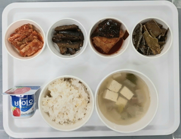 2d5abb216beac8312851a9a8936008bd_1696490