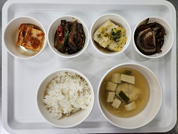 6ae0c8264acf4ade1b1ddad714ddf802_1698286