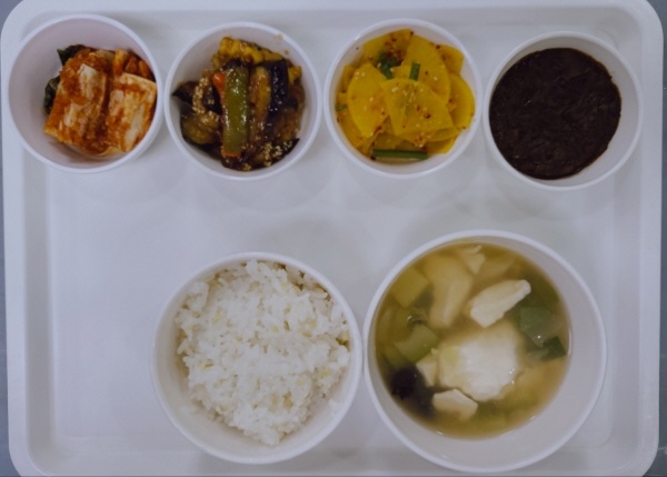 7b6de2ea881319ef12e93dbb825140ad_1697678