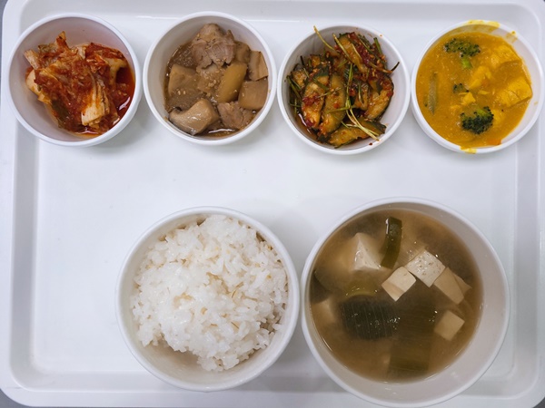 221cfeb9b3c0f9858f497c288e5227b5_1704680