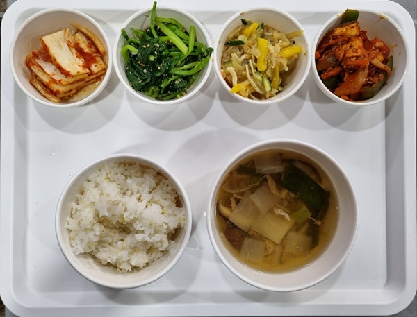 08470276f954c59ab0e8cd9d177e9f2c_1706750