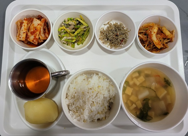 08470276f954c59ab0e8cd9d177e9f2c_1706750