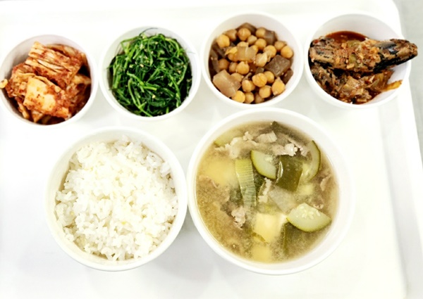 08470276f954c59ab0e8cd9d177e9f2c_1706750