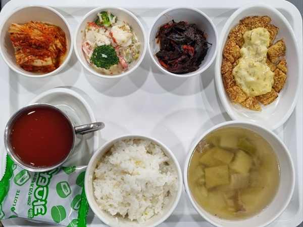 52b4d9626affe20bddf4ac355b376b20_1708056