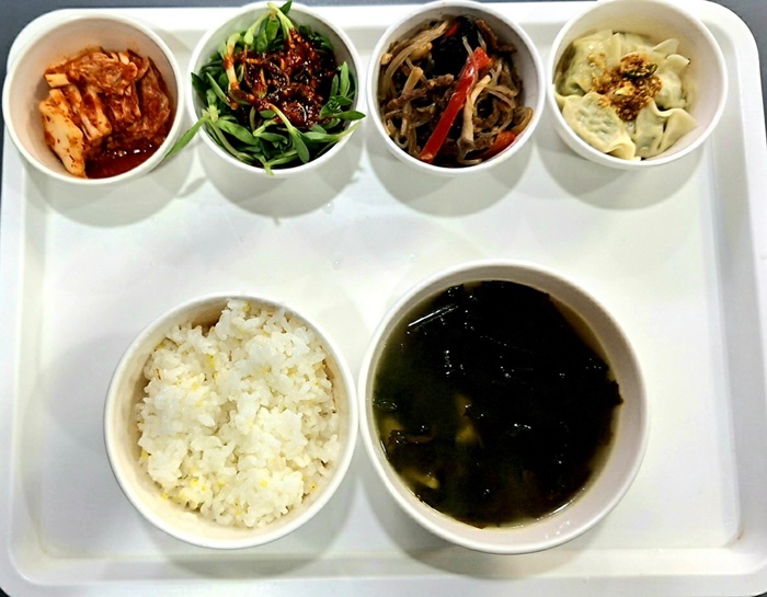 31f22943b7b512f8ad921b6104533776_1712634