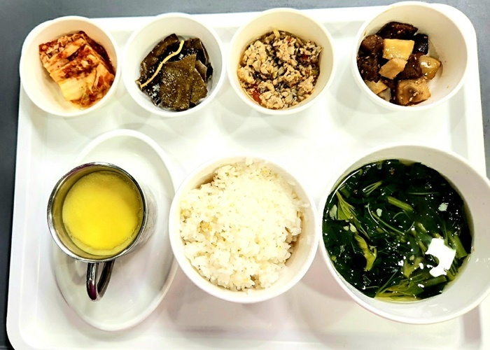 918679e87256048adb33bf3831fb2cf8_1718242