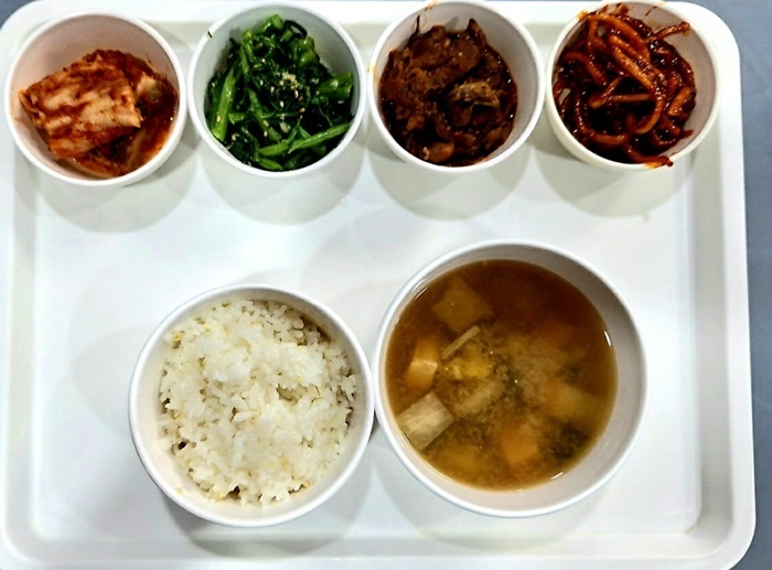 918679e87256048adb33bf3831fb2cf8_1718243