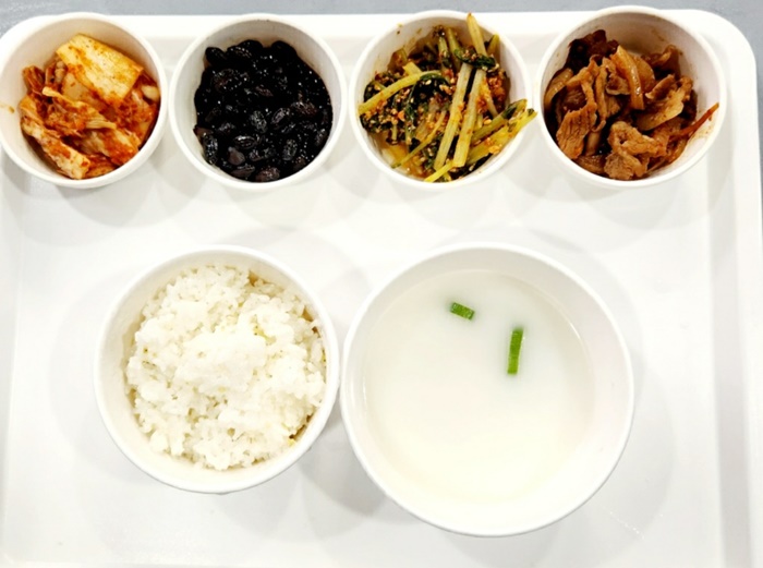 4983d6785e3cea5b47740f75567f3f4d_1723443