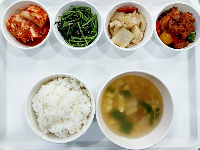 4983d6785e3cea5b47740f75567f3f4d_1723443