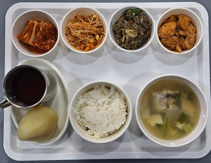 ebf27d0b30e14c36322daf1af95fe00b_1728266