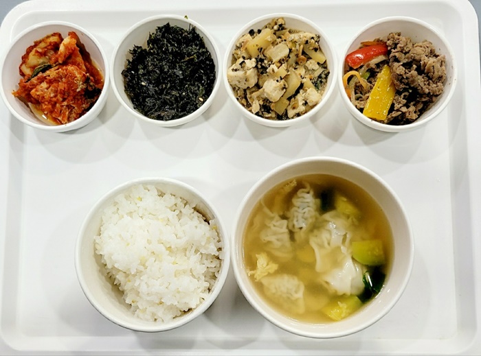 7cc9653cdbd5a1cbf990f7ca7c924c95_1733206