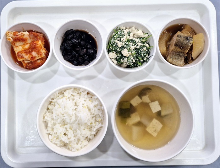 75f712fe988ebf9e02e1d07ca81af35e_1737339