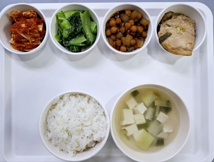 356b99858aeab0bc376d5ce9e509b6cc_1748585