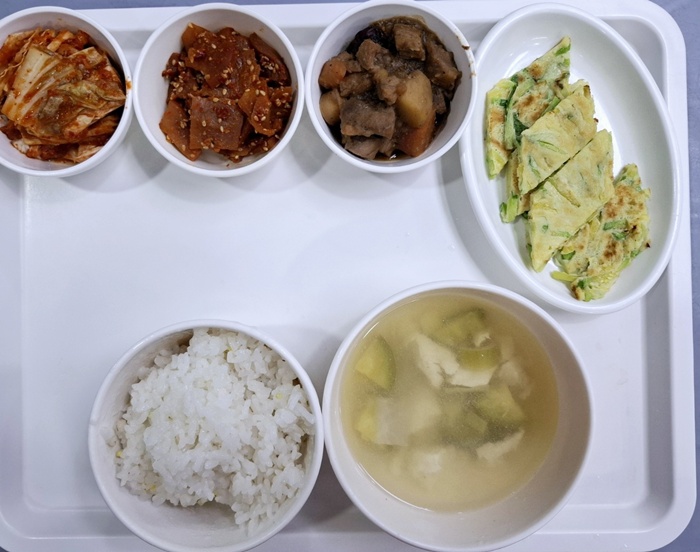 d3527b90f85e52cf177aff5a09d18085_1747706