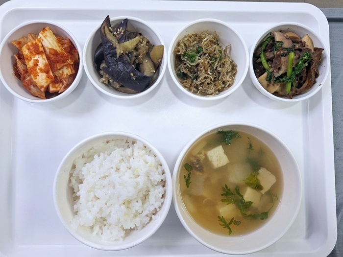 aec0a7d5ba3b0570d8558dd2b81e0f07_1749788