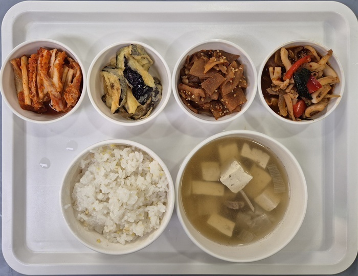 4e9c0d2b3be6179bd7ca4fd2f8f742a8_1757661