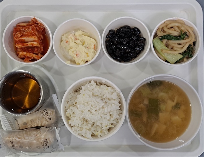 e37f3b503b69b51eb00eae8096c7bc6c_1758159