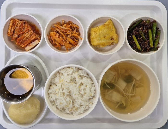 0cd5630b9b85eb00f65b79fe7f2e4577_1760078