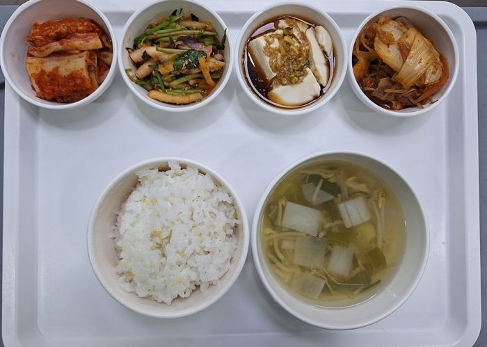 868382e3b4ca0dd55bcae419dd53cf85_1764136